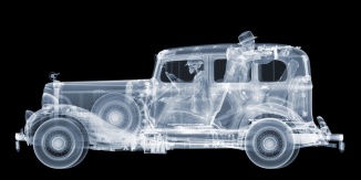 1930«s Pontiac with Gangsters