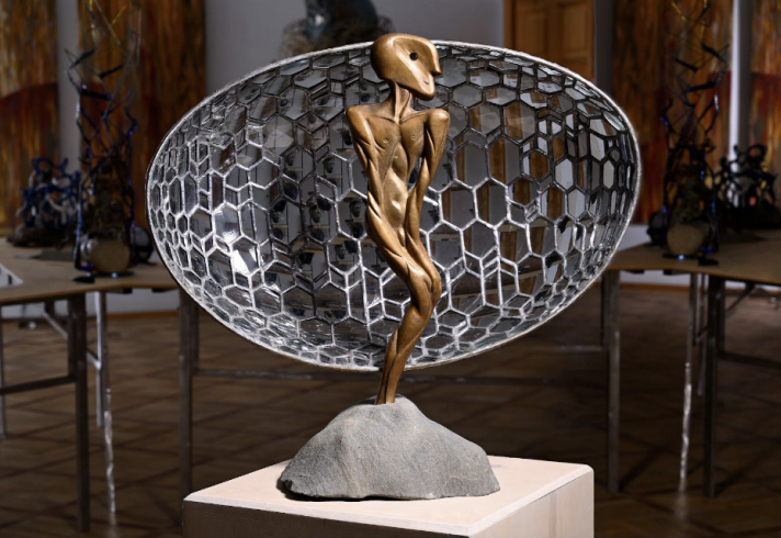 Changes in Exhibition Opening Hours on 4 December