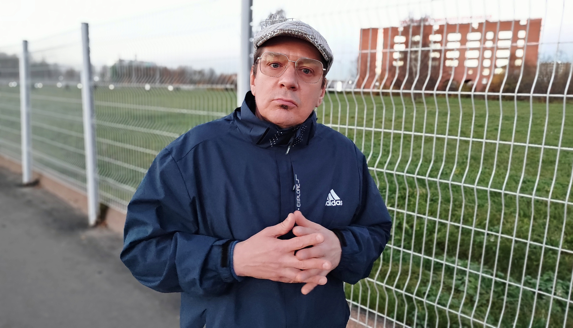 Вася Васин в Эрарте: вернисаж выставки «Рыбы и кирпичи» и сольный концерт 