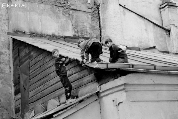 Caught Napping. 26, 7th Line of Vasilievsky Island, Vladimir Antoshchenkov