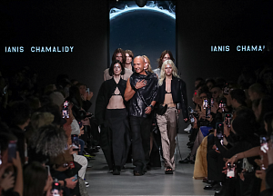 Изменения в режиме работы выставки «Янис Чамалиди. Нон-финито» 30 марта