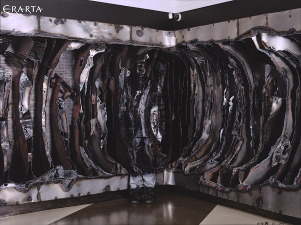 Hiding in Erarta Museum, Bolin Liu