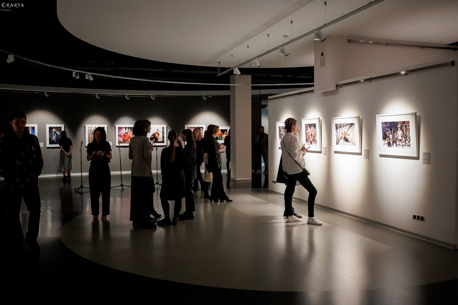 Фотоотчет: Закрытый показ выставки «Альберта Тибурци. Блестящая эпоха. Итальянская мода 80-х»