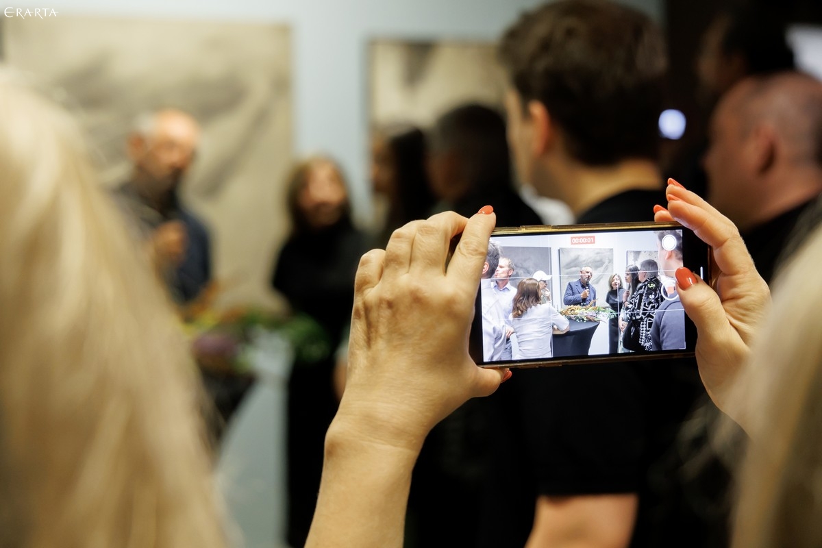Photo Report: Private Views of Evgeniy Kravtsov’s and Ksenia Vlasova’s Exhibitions